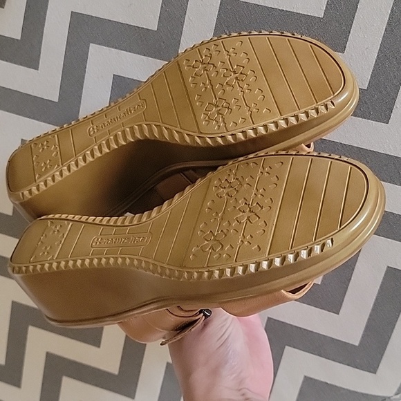 Naturalizer nwot slip on wedge tan leather sandals 7.5 Aileen - Picture 5 of 7